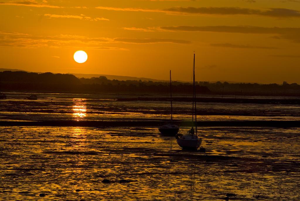 Langstone Quays Resort, Portsmouth Havant Exteriér fotografie